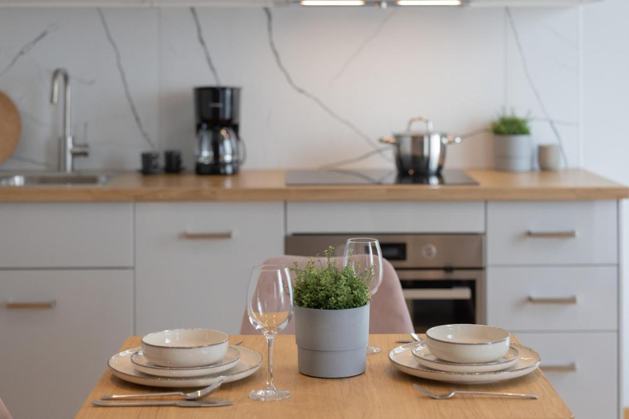 Apartament Z Tarasem W Centrum Swinoujscia By Noclegi Renters Swinoujscie Bagian luar foto